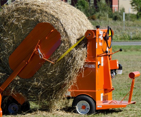 Round bale feed cart – Bale unroller: Rapid execution