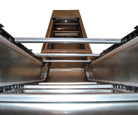Regulator conveyor 24” (61 cm): Sturdy components for low maintenance